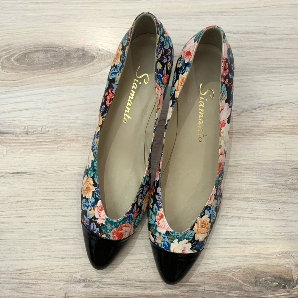 Siamanto Floral Heels - Picture 2 of 6